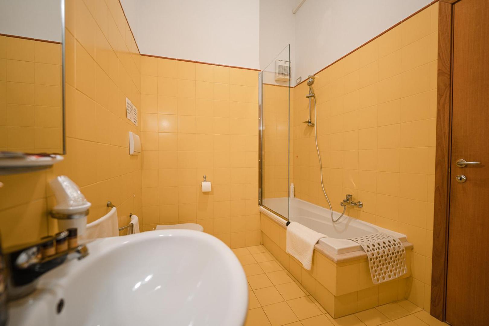 Hotel La Piccola Torre Bisceglie Zewnętrze zdjęcie